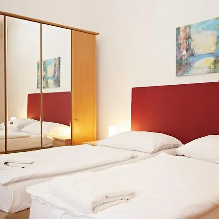 Two-bedroom St.giles Apartment Prague