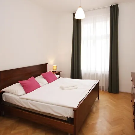 Two-bedroom St.giles Prága